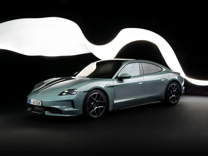 Последняя версия обновления ПО для Porsche Taycan