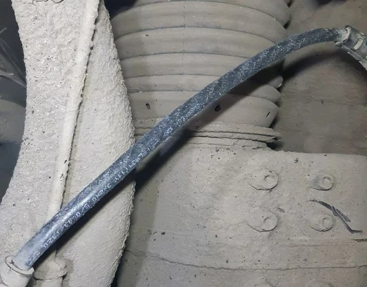 Бесплатная проверка передних тормозных шлангов на Porsche Taycan